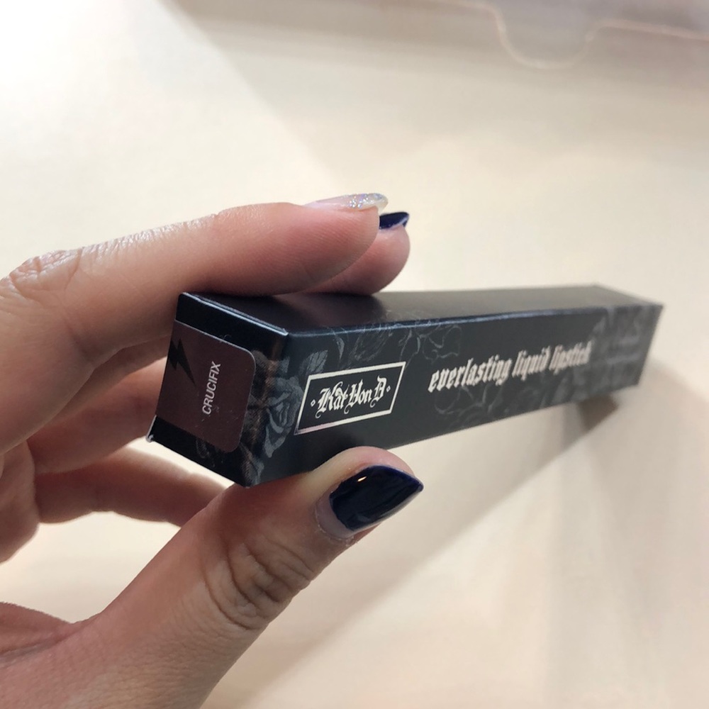 🍩Kat Von D Lipstick 🍩